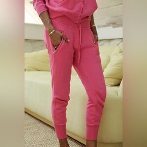 Bandier x Sincerely Jules Bright Rose The Juniper Jogger